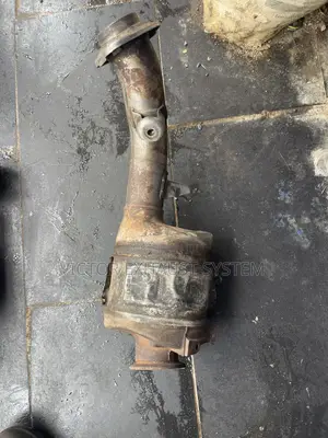 Engine Catalytic Converter Toyota Hilux 2.8 Diesel 2016