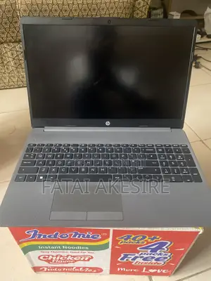 Laptop HP 255 G8 8GB AMD Ryzen 5 SSD 500GB