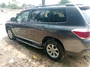 Toyota Highlander 3.5L 4WD 2013 Gray