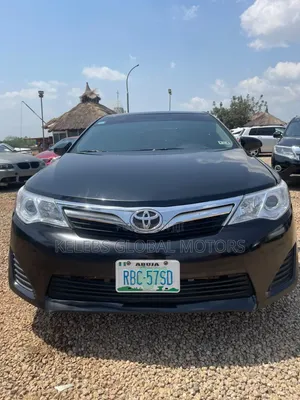 Toyota Camry XLE V6 4dr Sedan (3.5L 6cyl 6A) 2013 Black