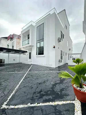 5bdrm Duplex in Osapa for sale