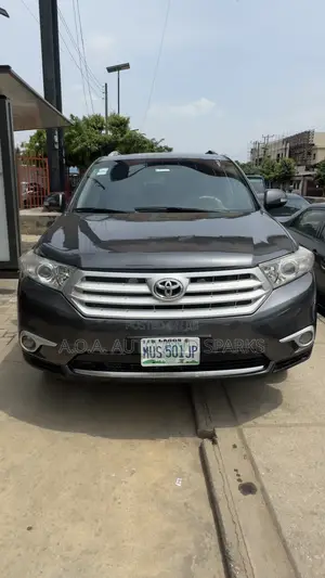 Toyota Highlander 2010 Gray