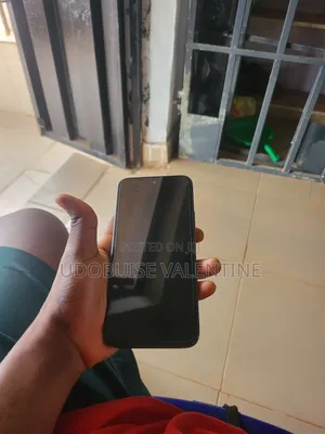 Infinix Hot 70 128 GB Silver