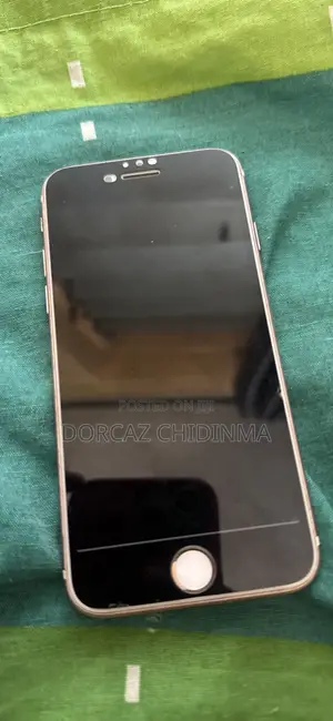 Apple iPhone 7 32 GB Rose Gold