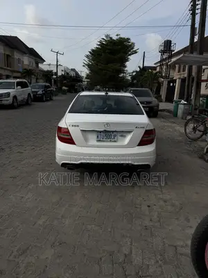 Mercedes-Benz C300 Sport 4Matic Sedan AWD (3.5L 6cyl 7A) 2013 White