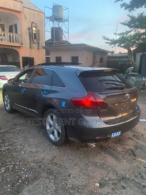 Toyota Venza V6 AWD 2011 Gray