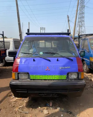 Mitsubishi Truck 2006 Blue for Sale.