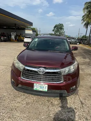 Toyota Highlander LE 4dr SUV (3.5L 6cyl 6A) 2015 Brown