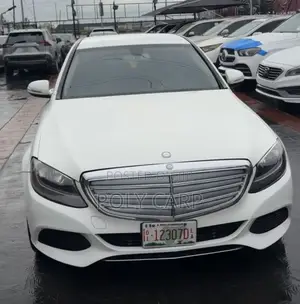 Mercedes-Benz C300 Luxury 4dr AWD 4Matic Sedan (2.0L 4cyl 7A) 2015
