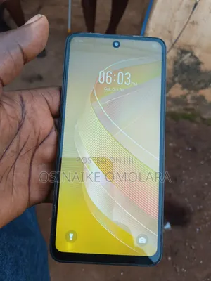 Infinix Smart 8 64 GB Black