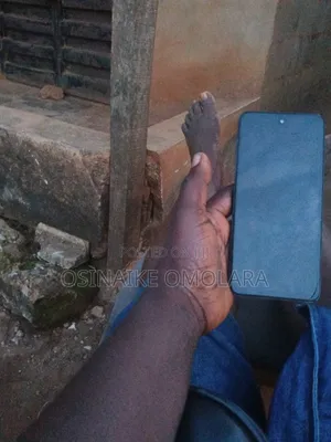 Infinix Smart 8 64 GB Black