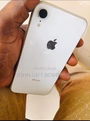 Apple iPhone XR 64 GB White
