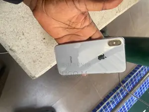 Apple iPhone X 64 GB White
