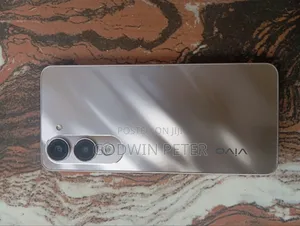 Vivo Y04 64 GB Gold