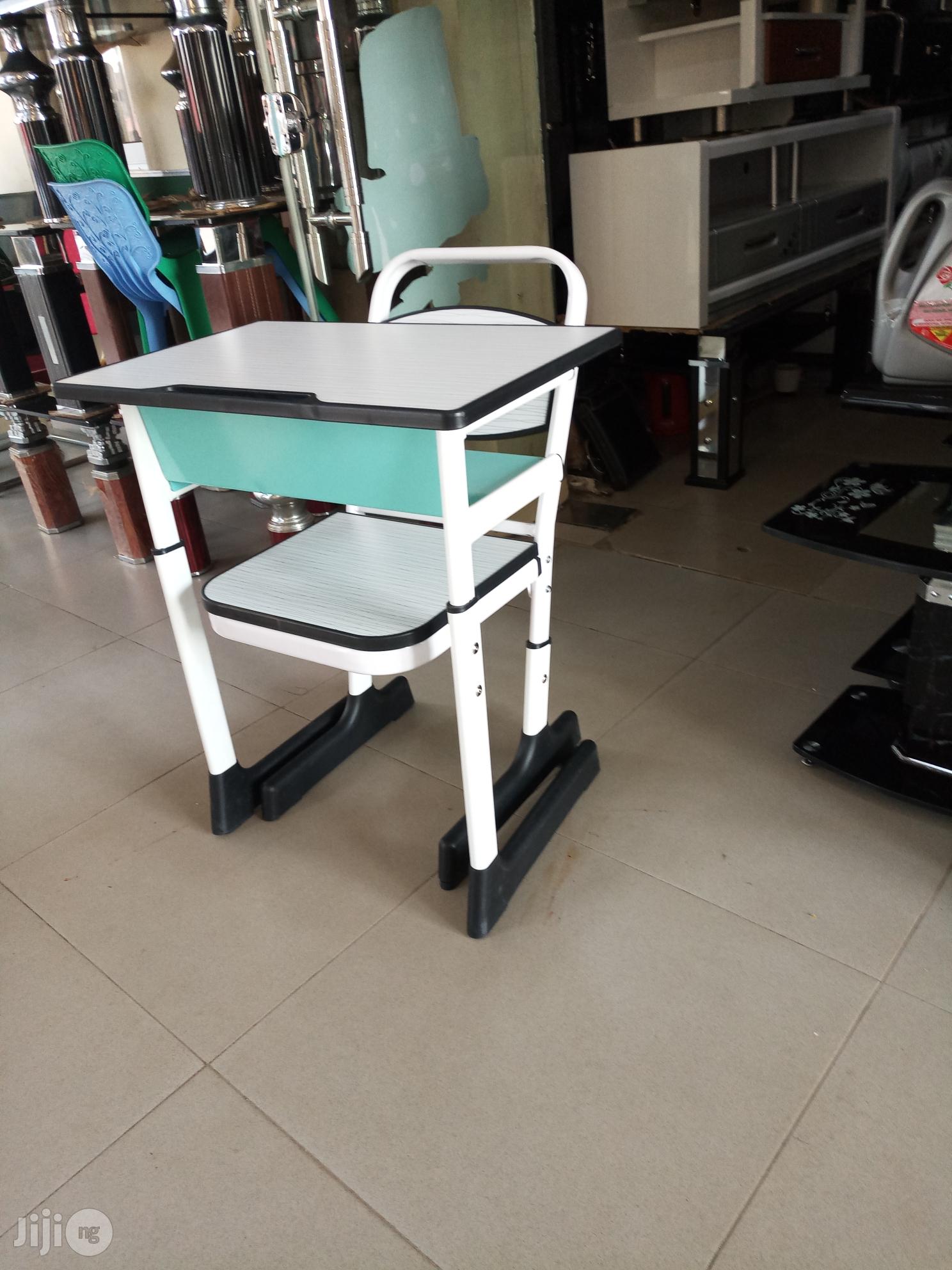 Student Tabe With Chair