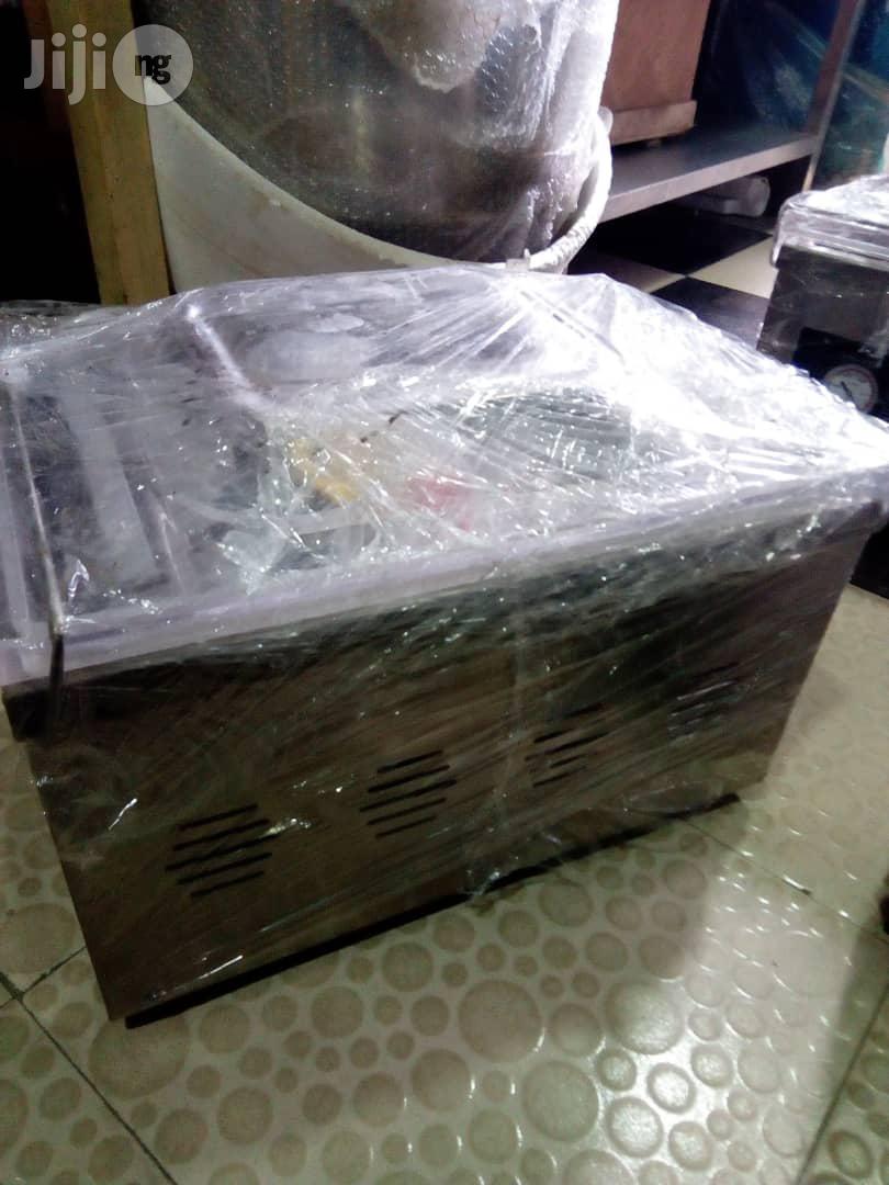 Vacuum Sealing Machine