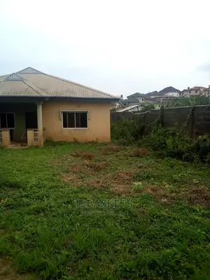 5bdrm House in Magodo Phase 1 for sale