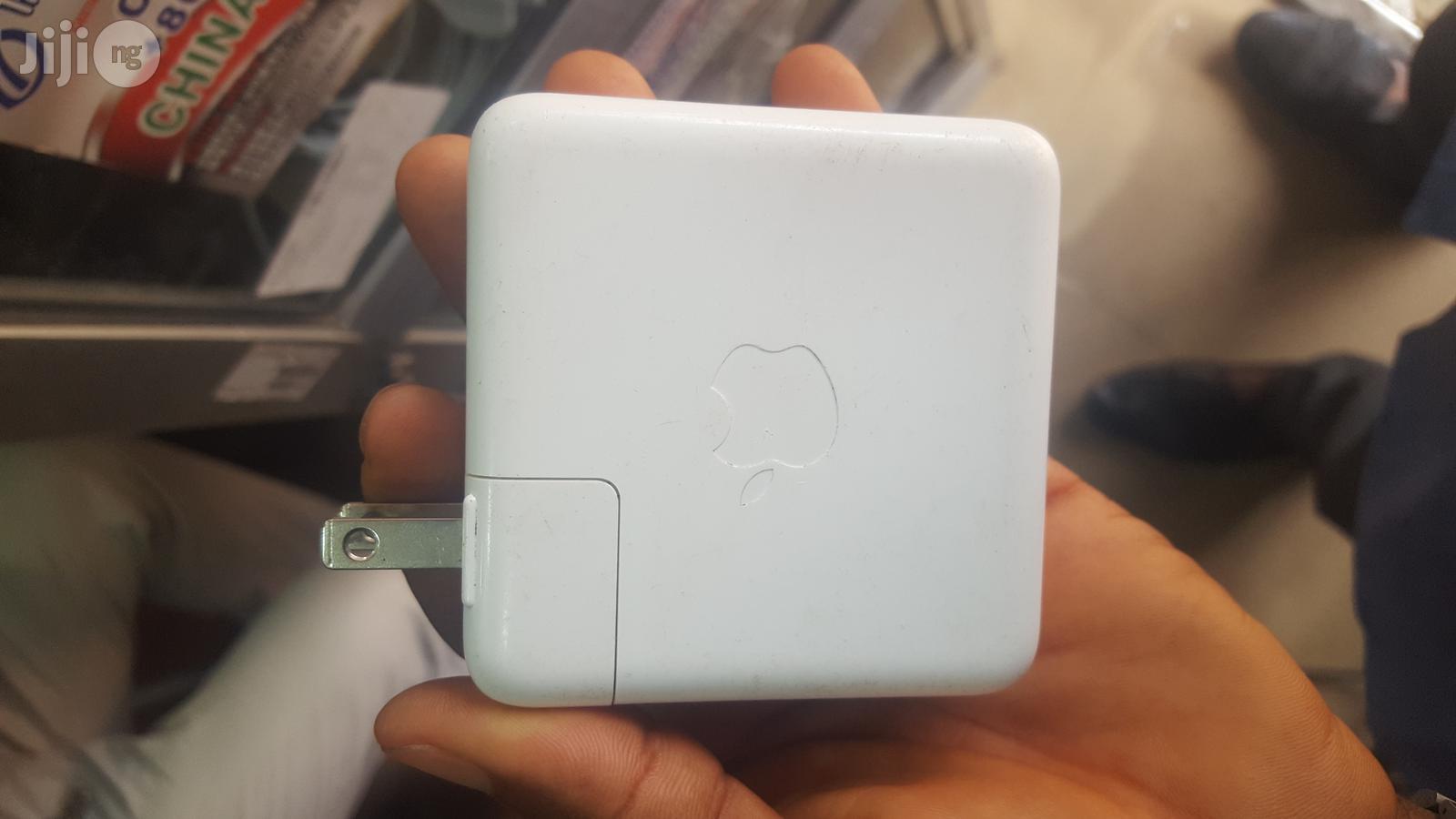 Type C ,61watt)Follow Come Macbook Charger