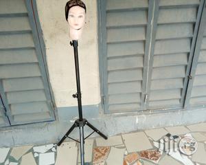 Show Standing For Hair Display