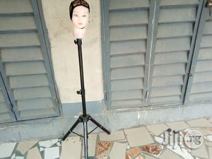 Show Standing For Hair Display