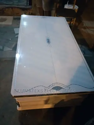 Royal Center Table