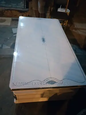 Royal Center Table