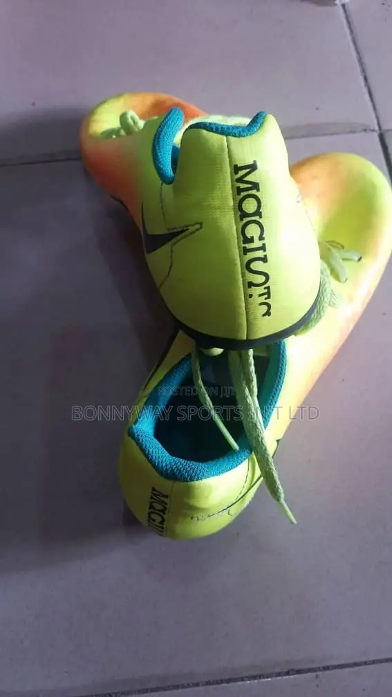 Children Size 35.5 Tokunbo Boot