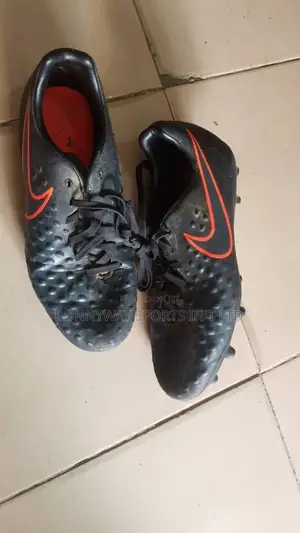 Size 36 Nike Tokunbo Children Boot
