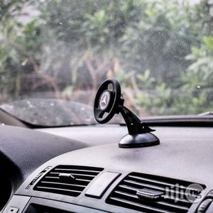 Car Center Console Glue Silicone Wheel Magnet Phone Holder