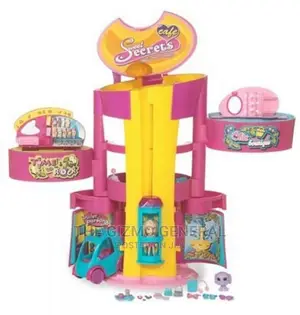 Deluxe Playset, Doll And Access Mall Playset