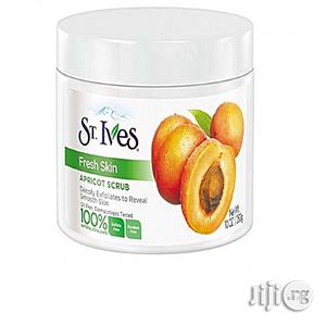 Photo - St Ives Fresh Skin Apricot Scrub - 283g