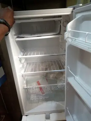 Padex Table Top Fridge With Top Freezer Model 128