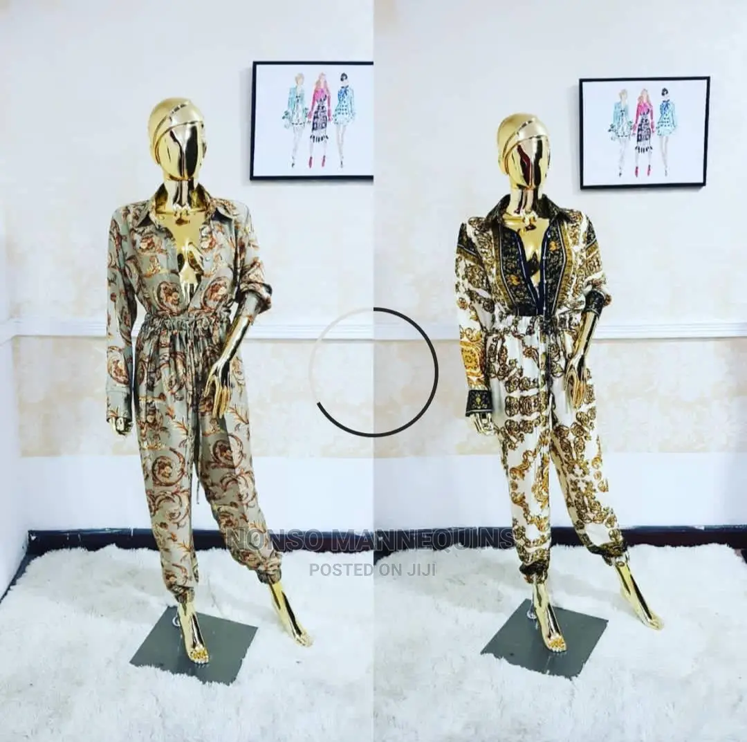 R4 Module Gold Chrome Display Mannequin