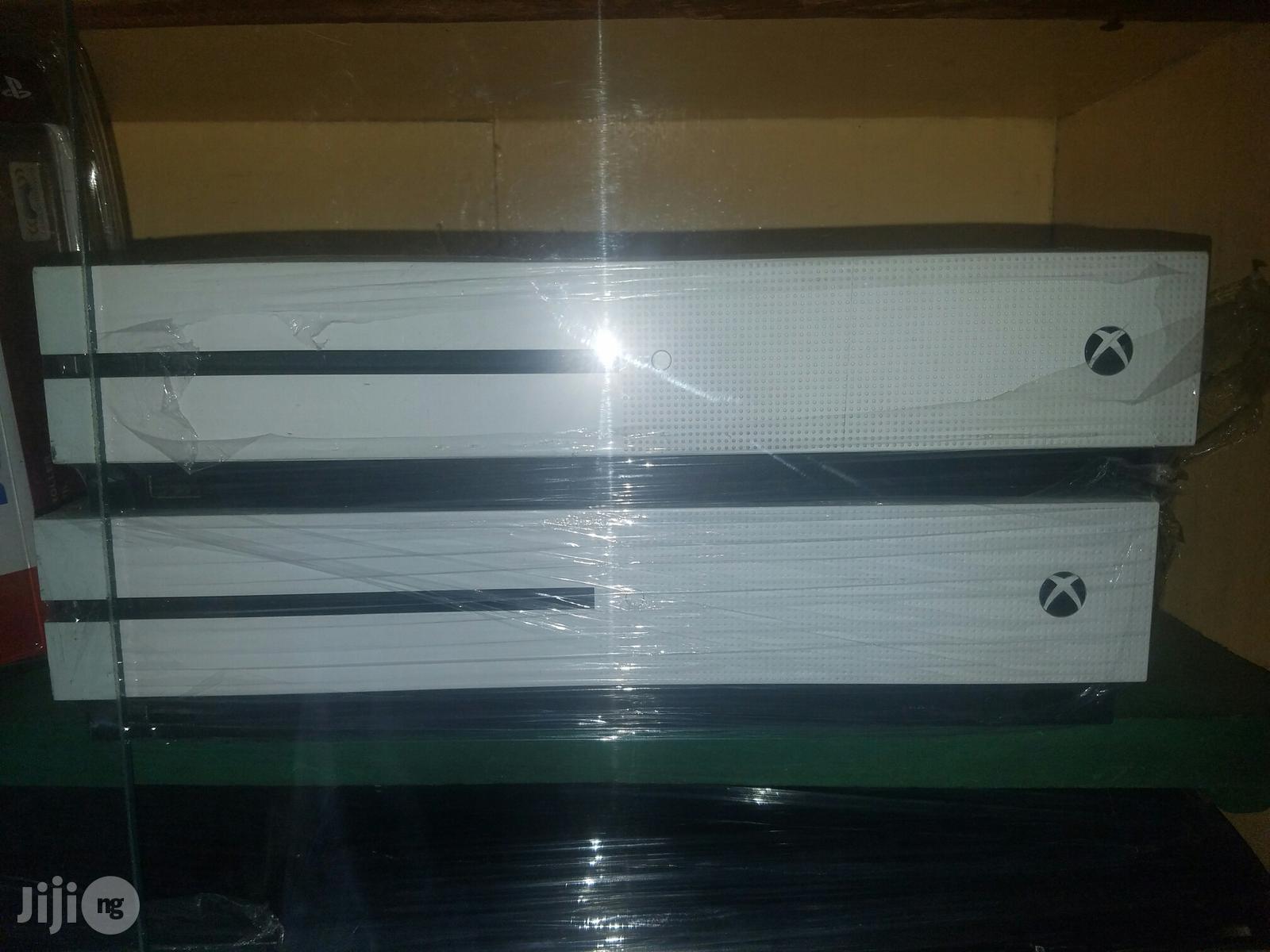 Xbox One S