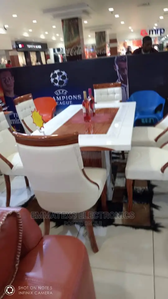 Royal Dinning Table Set