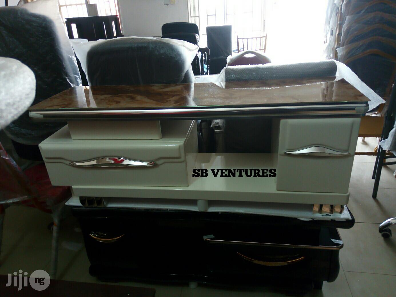 Tv Stand / Tv Console