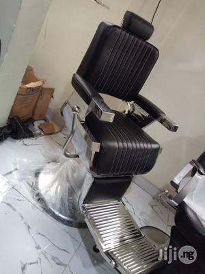 Executive Standard Barbing Seat