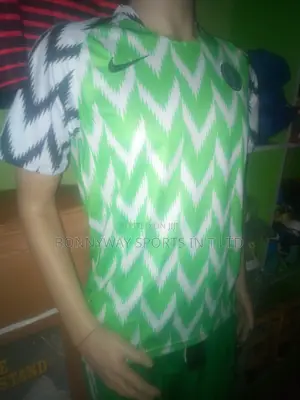 Nigerian Tops Nd Green Short