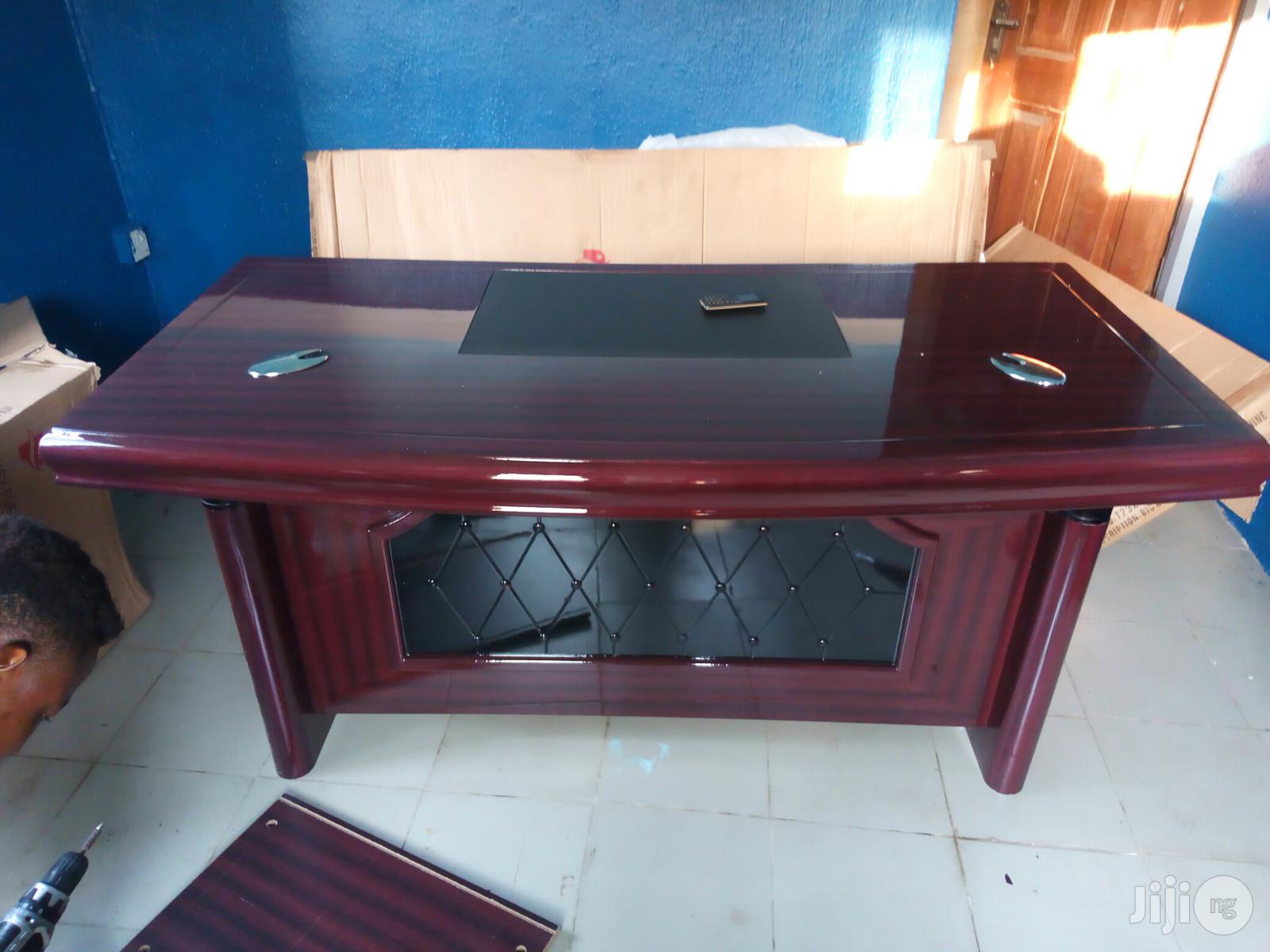 Executive Table 1.6m With Extension