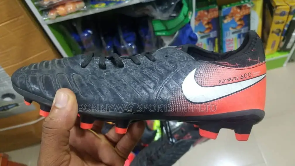 Nike Size 40 Boot