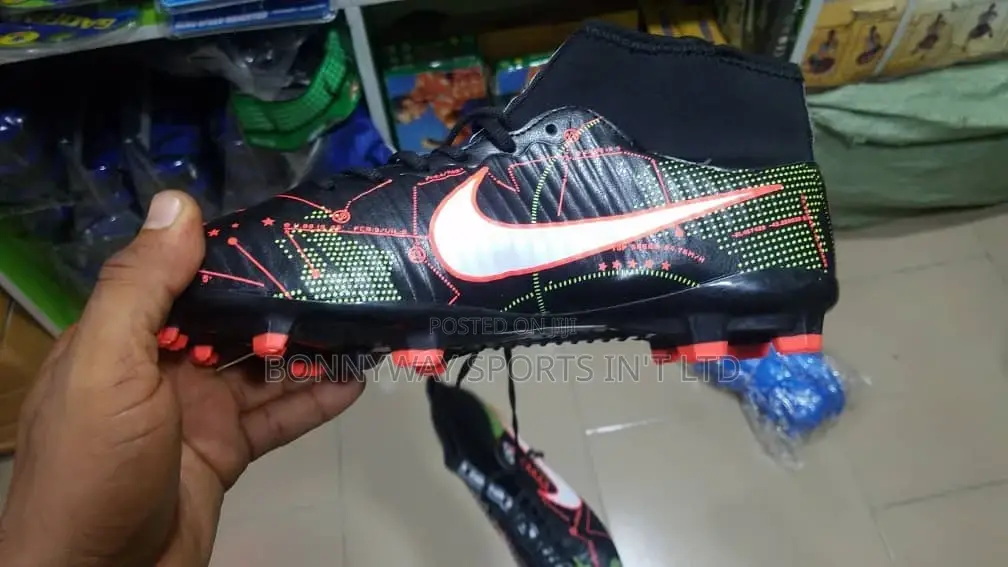 Size 45 Ankle Soccer Boot