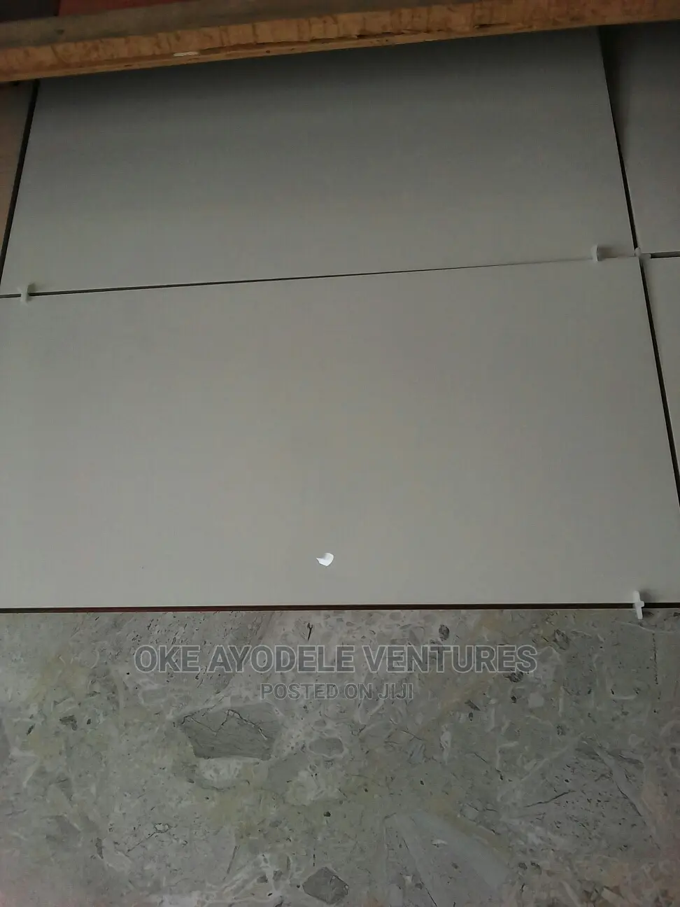 Plain White 30/60 Tiles