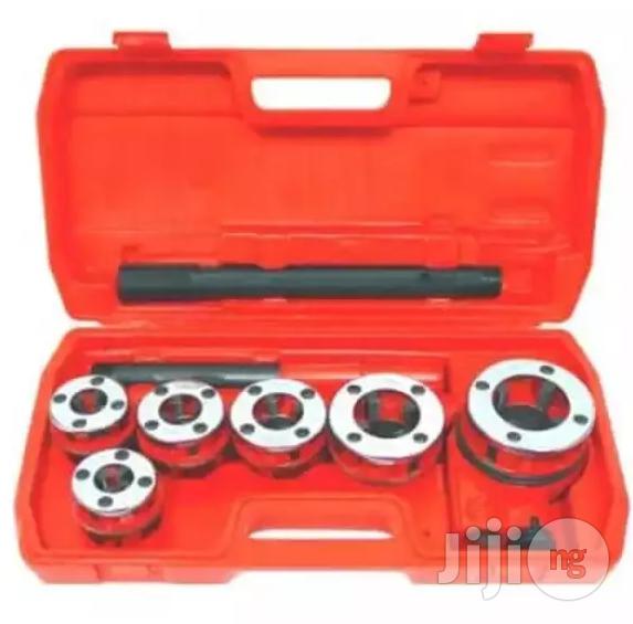 Ratcheting Pipe Threading Dice Set