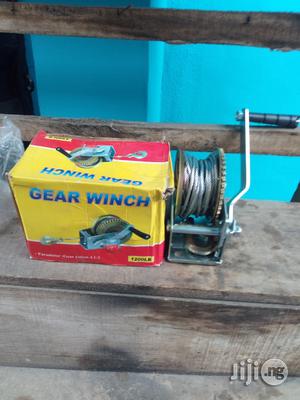 Gear Winch 2000 Lb