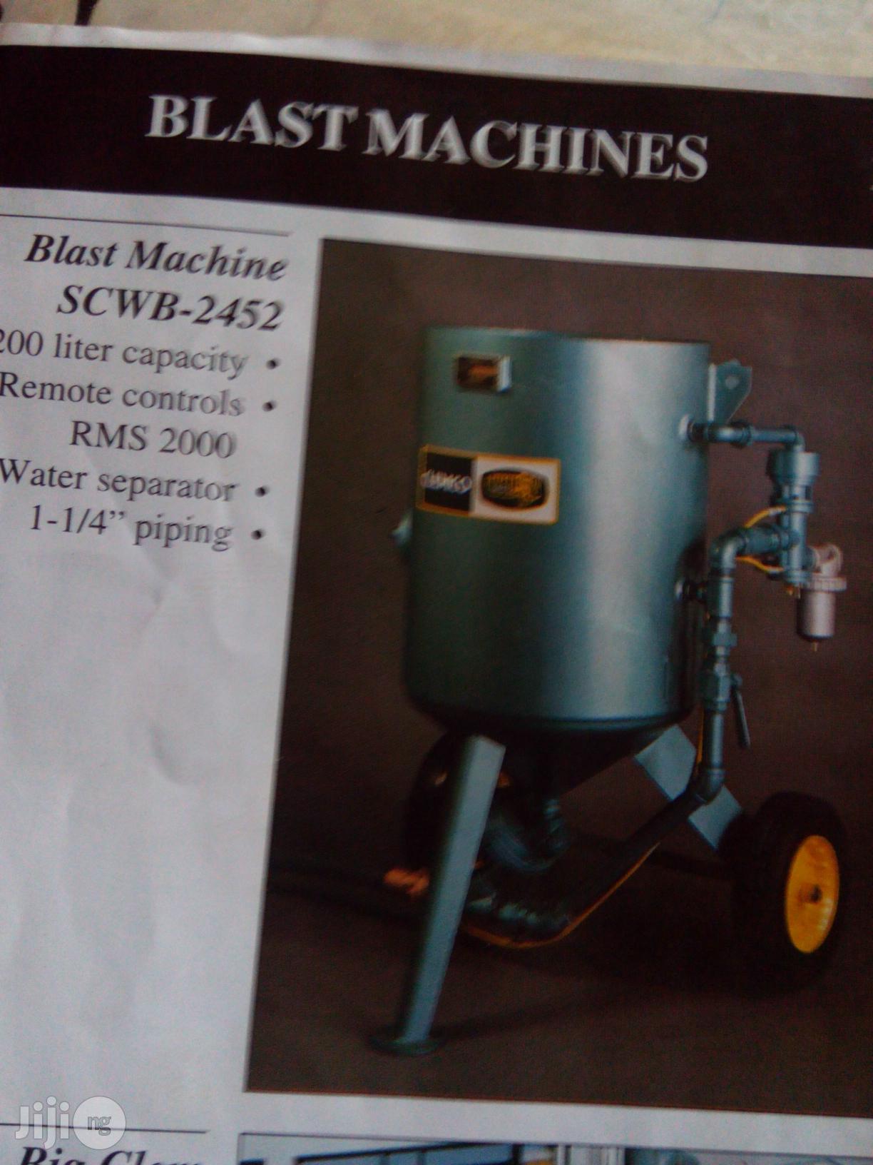 Sand Blasting Pot 200 Liters