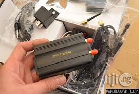 Tracking Device For Vehicle