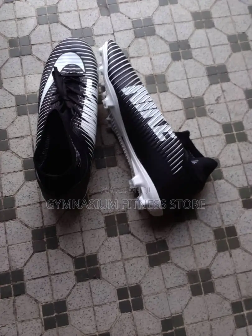 Nike Mecurial Boot