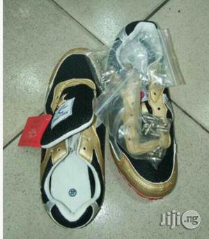 Original Quality Spike Shoes