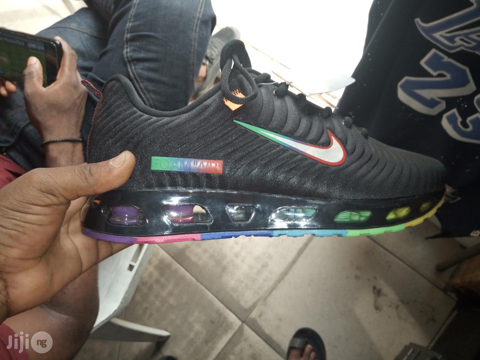 Nike Sneaker