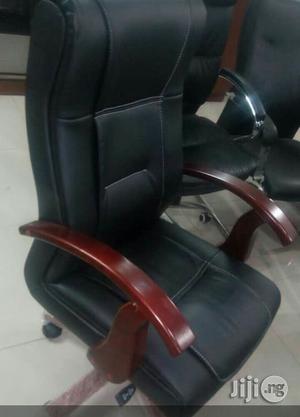 Office Executive Chair With Formica Hand
